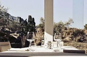 Lanthia Santa Maria Navarrese