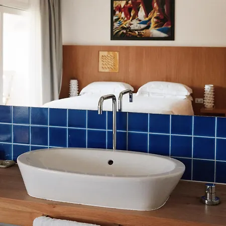 ランツィア ホテル