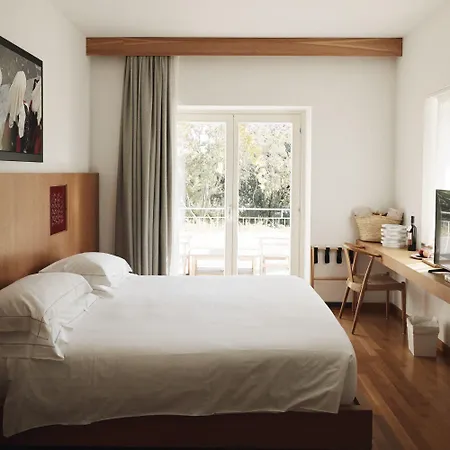 Lanthia Santa Maria Navarrese