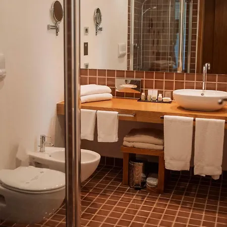 Otel Lanthia 4*