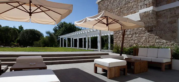 Lanthia Santa Maria Navarrese